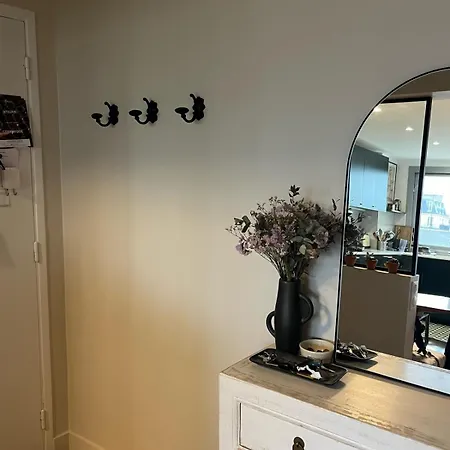 Apartment Spacious - Balcony