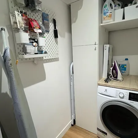 Apartment Spacious - Balcony