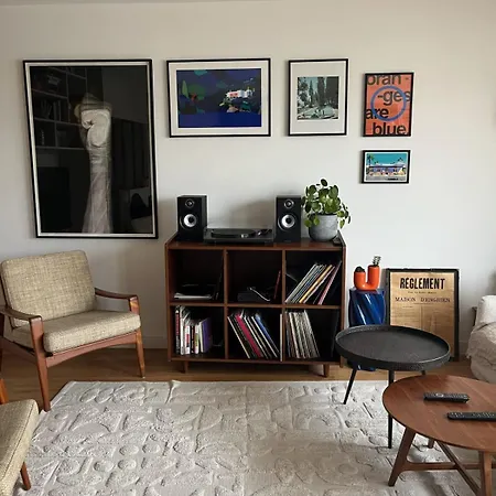Spacious - Balcony Apartment