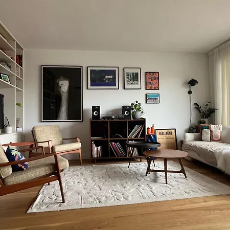 Spacious - Balcony Apartment *